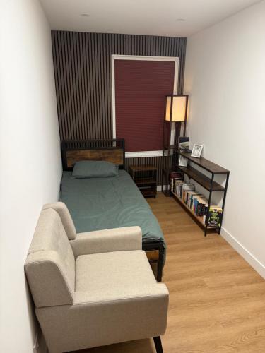 Modern East London Apartment with Private Studio & Guest Rooms-Near Bow, Victoria Park, Londyn (zdjęcie 10)