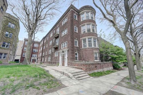 Remodel Cozy Studio McKinley Beach - Brady St Least in Milwaukee, USA