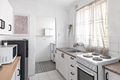 Kitchen, Modern Private Single Room - Centrally Located at Liverpool - Shared Bathroom in Liverpool
