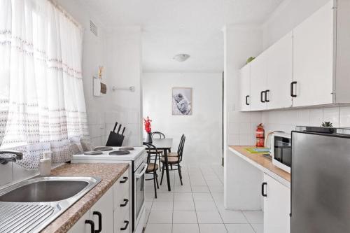 Kitchen, Modern Private Single Room - Centrally Located at Liverpool - Shared Bathroom in Liverpool