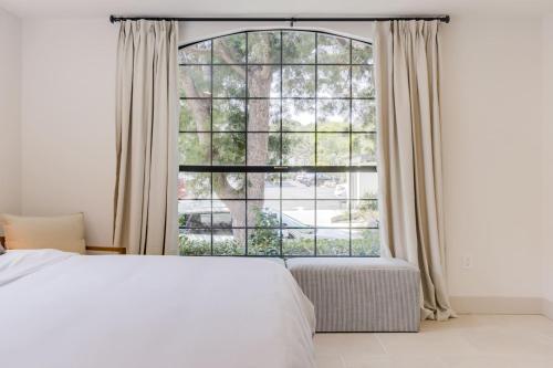 Casa Valerio Unit 6C-Boutique Suite in Downtown Santa Barbara - main image
