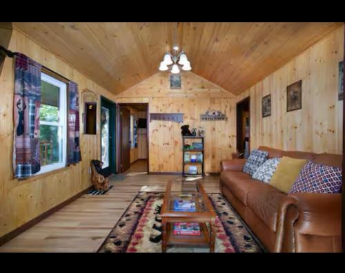 Little Bear Hideaway in Pittman Center