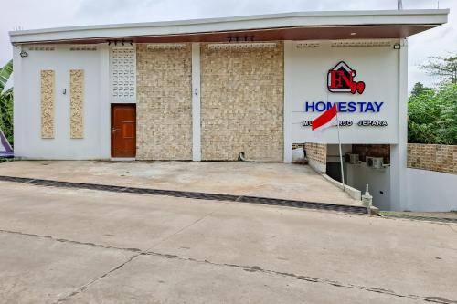 Entrance, RedDoorz @ Homestay FN99 Jepara in Mulyoharjo