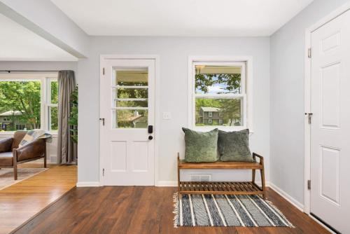 Plymouth Wayzata Peaceful Lake Retreat Quiet - image 6