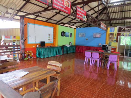 ラチャブリー Baan Ton Nam Resort 2つ星 ホテル 客室