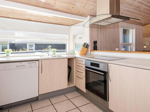 6 person holiday home in Hemmet-By Traum in Skuldbol