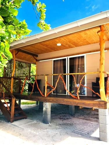 Facilities, Tiahani Lodge near Maupiti Airport