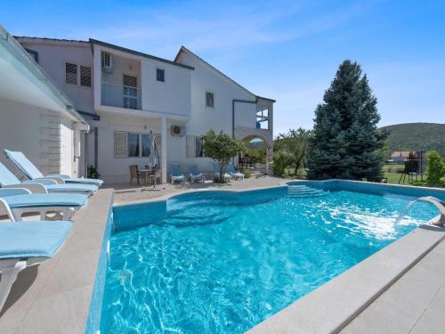 外部景觀, Beautiful holiday home with private sauna in 斯普利特-蘇珀塔爾