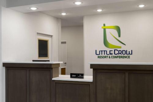 Lobby, Little Crow Hotel & Conference, Trademark by Wyndham in Spicer