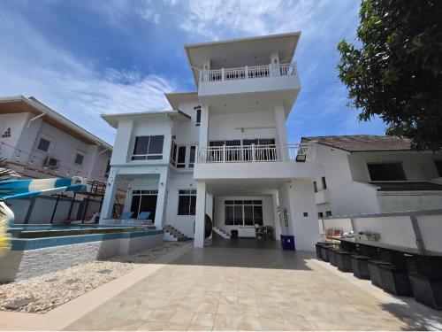 White Home