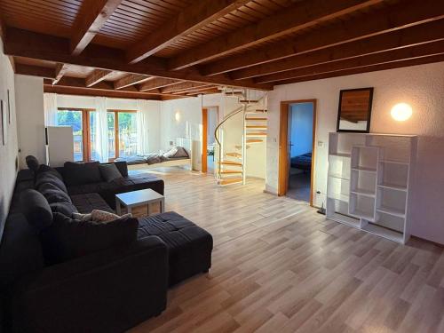 Spacious City Apartment with Terrace in Heusenstamm