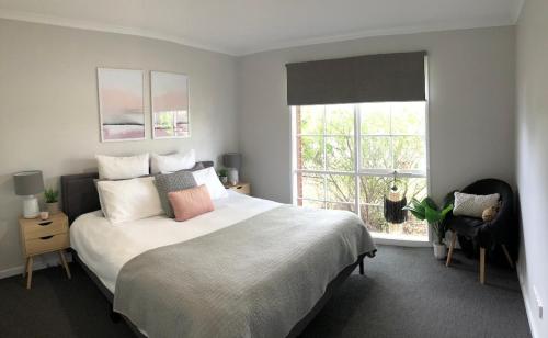 Gisborne large family home with wifi in Gisborne