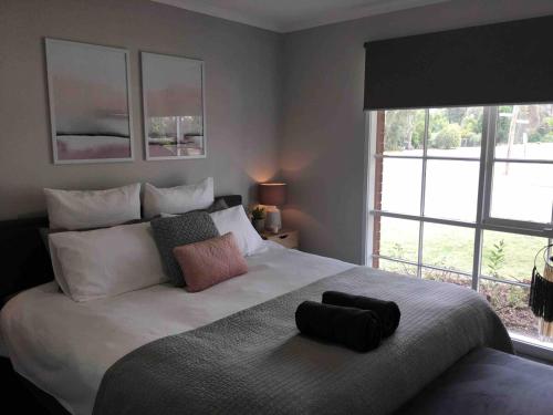 Gisborne large family home with wifi in Gisborne