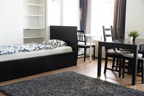 Apartment with 3 beds in the Old Town, Bratislava (photo 5)