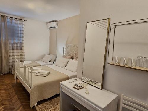 Room Gorana with swimming pool 3