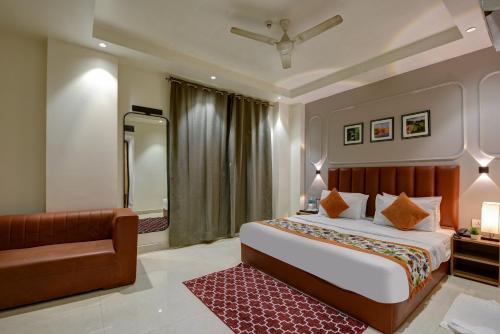 Qotel Comfort AT Residency Kaushambi Anand Vihar in Ghaziabad