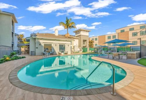 Deluxe Living in Marina Del Rey - Pool, Hot Tub, Gym, Los Ángeles (foto 3)