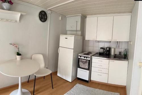 Wooden house studio 1 km from river Turku in Turku Harbour