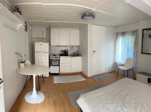 Wooden house studio 1 km from river Turku in Turku Harbour