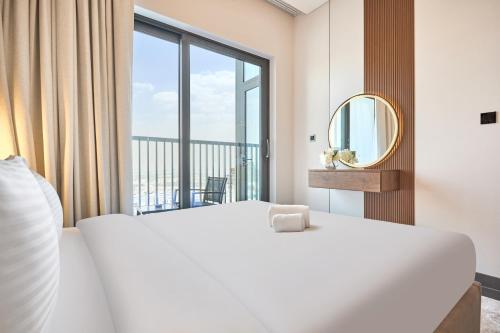 STAY BY LATINEM Luxury 1BR Holiday Home CB 2701 Near Burj Khalifa, Dubaï (photo 10)