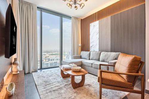 STAY BY LATINEM Luxury 1BR Holiday Home CB 2701 Near Burj Khalifa, Dubaï (photo 4)