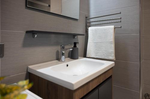 Cevahir Sky City 2BR Family APT, Fitness & Spa, Skopje (foto 10)