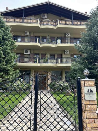 Grand View Suites Meteora 2