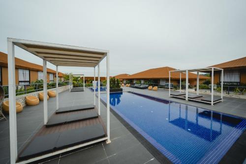 Zwembad, Monkeys Canopy Resort in Kajang