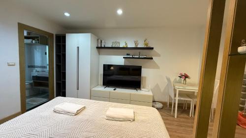 Apartment with a view near the park, Ban Rangeng (foto 10)