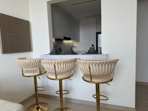 Stylish One Bedroom Apartment at Binghatti Crest, JVC Dubai By al sarya Holiday Homes, Dubaï (photo 7)
