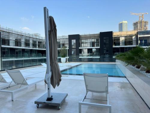 Stylish One Bedroom Apartment at Binghatti Crest, JVC Dubai By al sarya Holiday Homes, Dubaï (photo 10)