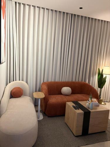 Dammam Luxury 1BR Suite Walk to Cafe&Supermarket 2-Star Single Room lobby