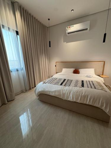 Dammam Luxury 1BR Suite Walk to Cafe&Supermarket 2-Star Single Room suite