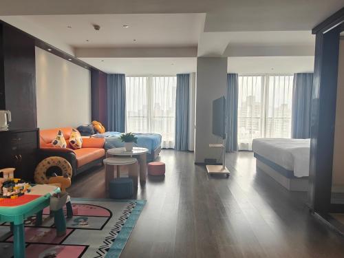 room detail thumbnail 0