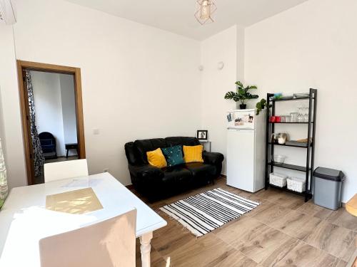 Bright, City Centre, 1BR Apartment , Next to Sofia University, Sofía (foto 8)