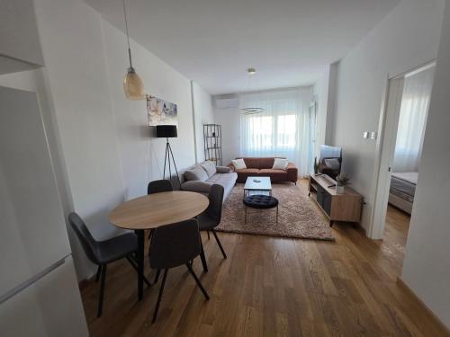 Liman 5 Riverside 109 with Free Private Parking