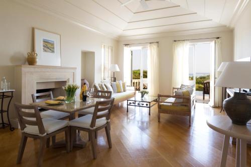 Anassa - image 3