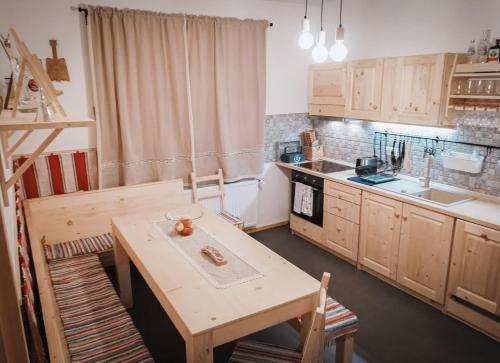 Zozo Hostel in Brasov