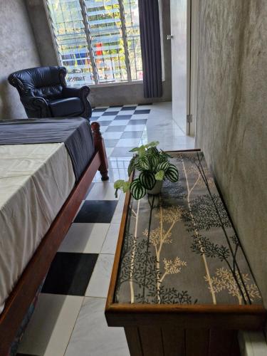 Entire 2 -Bedroom Apartment with Extra Sleeping Area and Living Room Kitchen- PORT MORESBY - image 3