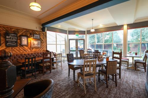 ห้องอาหาร, โรงแรมเบรนท์วูด บาย กู๊ด ไนท์ อินน์ (Brentwood Hotel by Good Night Inns) in ร็อตเธอร์แฮม