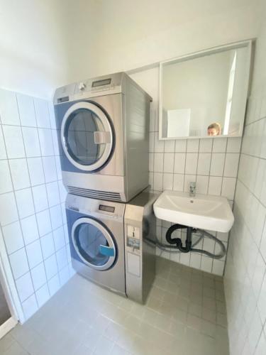 2 Bett Zimmer in Villa im Grunewald, Berlino (foto 7)