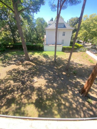 2 Bett Zimmer in Villa im Grunewald, Berlino (foto 8)
