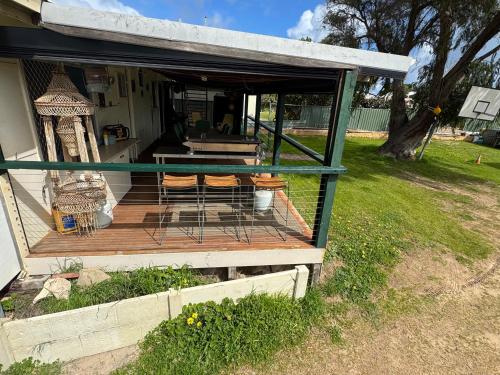 dhu drop inn in Cervantes