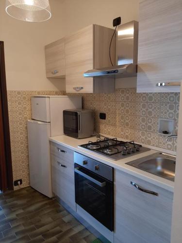 La veranda sul lago - spiaggia privata e vista lago in Cuasso Al Monte