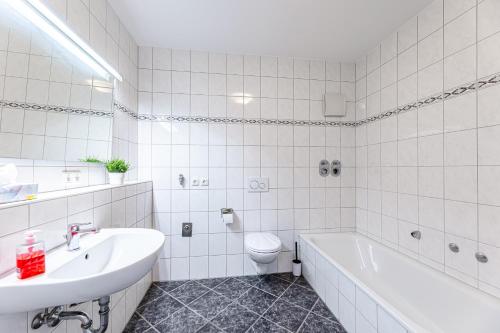 Strahlend Schön und renoviert, Nürnberg (photo 7)