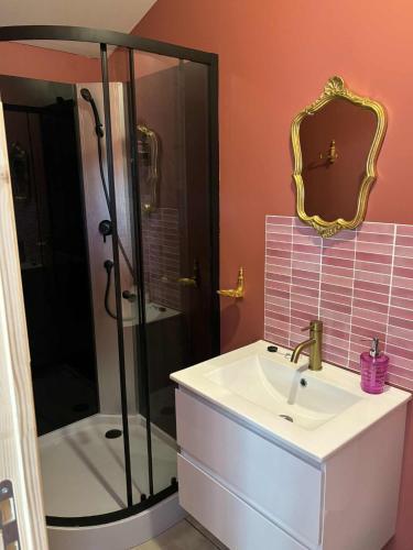 La chambre des secrets Perougien in Perouges