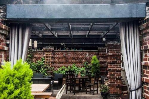 Kert, The Rose & Crown, Ashbury in Ashbury
