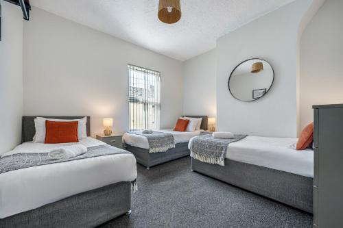 Randolph House - Air Host & Stay - Sleeps 6, Liverpool (photo 3)