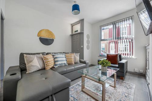 Randolph House - Air Host & Stay - Sleeps 6, Liverpool (photo 5)