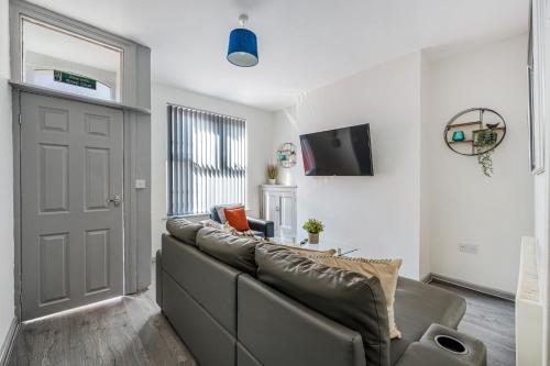 Randolph House - Air Host & Stay - Sleeps 6, Liverpool (photo 6)